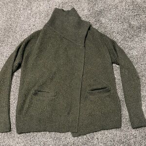 Abercrombie & Fitch Dark Olive Cardigan